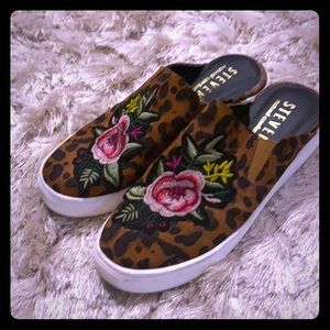 Steven animal print mule sneaker